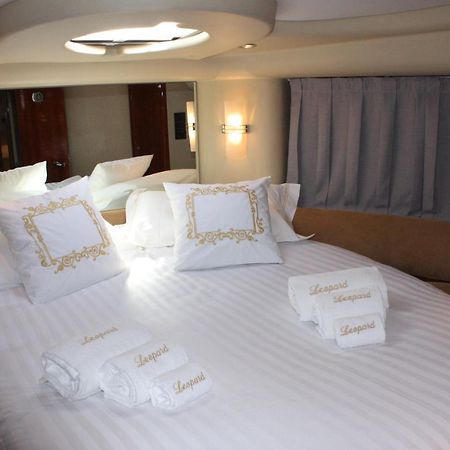 Porto Private Yacht- Accommodation Douro River Eksteriør billede