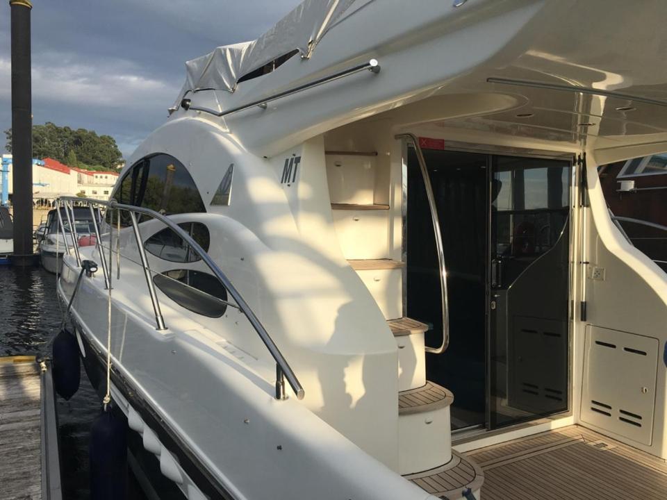 Porto Private Yacht- Accommodation Douro River Eksteriør billede